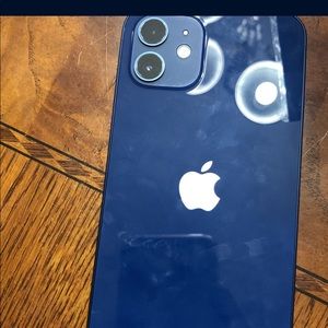 iPhone 12 600$ good condition